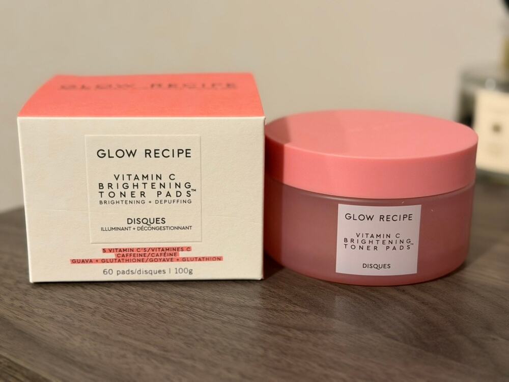 Glow Recipe Vitamin C Brightening Toner Pads 60ct w/ Box